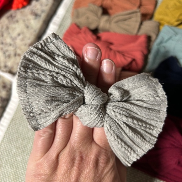 Assorted Baby Headbands with Bows and Flowers - Picture 9 of 14